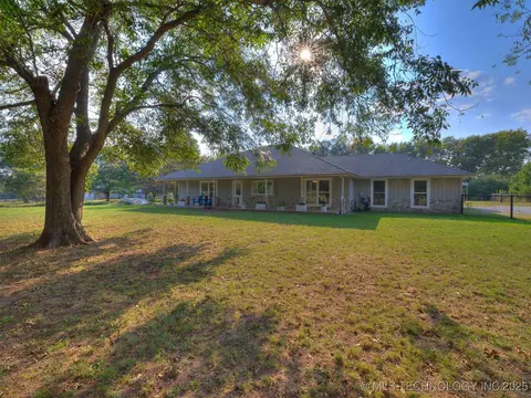 74343 S 320 Rd, Wagoner, OK 74467