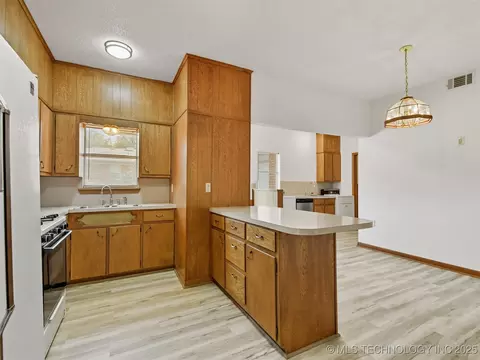 1005 Washington, Ryan, OK 73565 photo 8