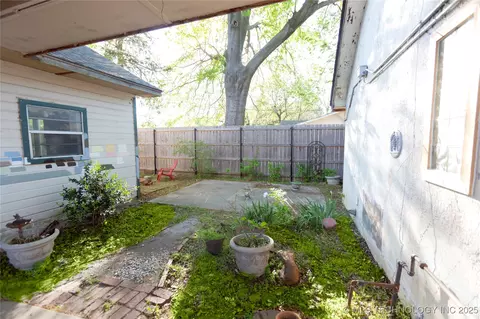 Exterior - 602 E Comanche St, Mcalester, OK 74501 photo 8 of 10