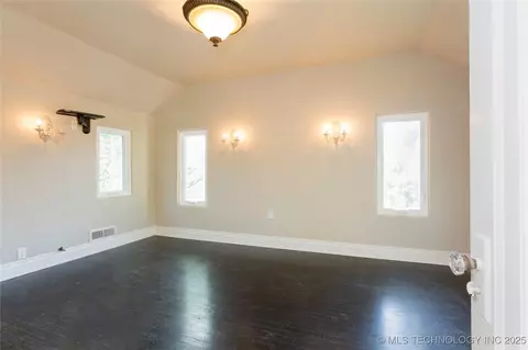 Bedroom - 602 E Comanche St, Mcalester, OK 74501 photo 1 of 5