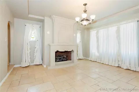 Living - 602 E Comanche St, Mcalester, OK 74501 photo 3 of 3
