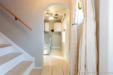 Entry Way - 602 E Comanche St, Mcalester, OK 74501 photo 1 of 3
