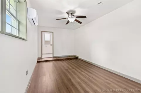 1767 E 59th Pl, Tulsa, OK 74105 photo 13