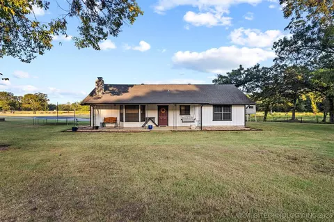 17428 Cumberland Rd, Madill, OK 73446