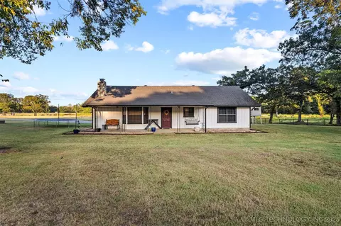 17428 Cumberland Rd, Madill, OK 73446
