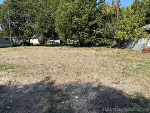 Other - 629 E Broadway, Ardmore, OK 73401 photo 1 of 5