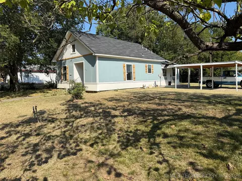 Exterior - 629 E Broadway, Ardmore, OK 73401 photo 3 of 8