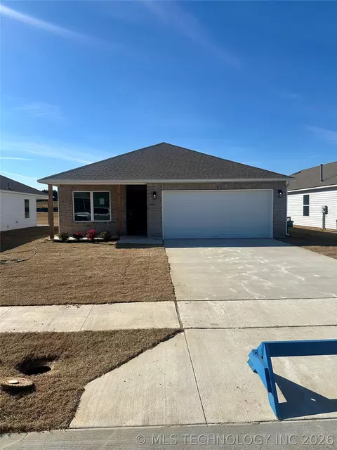 18 Blue Bell St, Bristow, OK 74010
