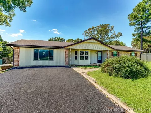 211 Byng Dr, Ada, OK 74820 photo 3