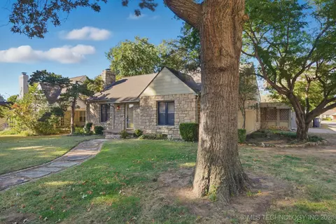 2547 E 18th St E, Tulsa, OK 74104 photo 5