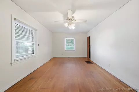2547 E 18th St E, Tulsa, OK 74104 photo 21