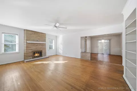 2547 E 18th St E, Tulsa, OK 74104 photo 7