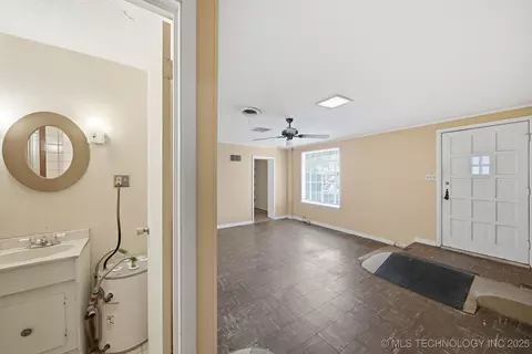 2547 E 18th St E, Tulsa, OK 74104 photo 15