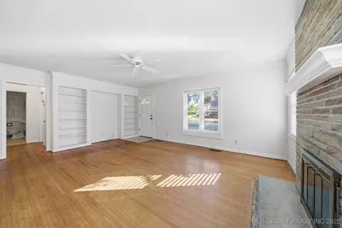 2547 E 18th St E, Tulsa, OK 74104 photo 9