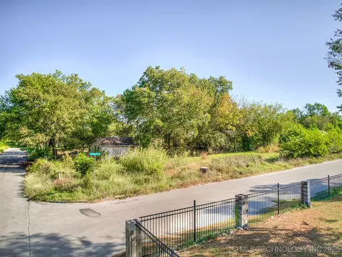 1327 N Rockford Ave, Tulsa, OK 74106