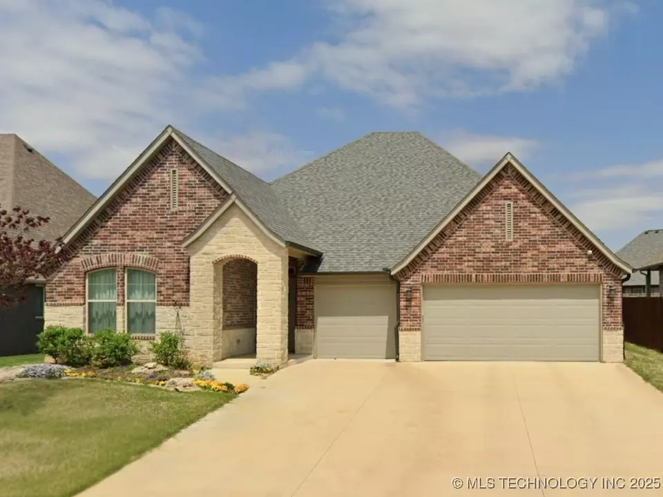  631 E 126th St, Jenks, OK 74037 photo 1