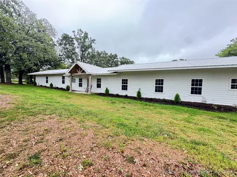 17022 S 579 Rd, Tahlequah, OK 74464