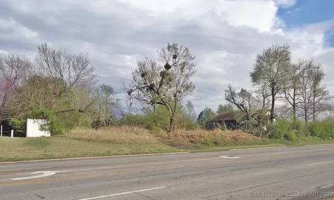 4901 S Muskogee Ave, Tahlequah, OK 74464