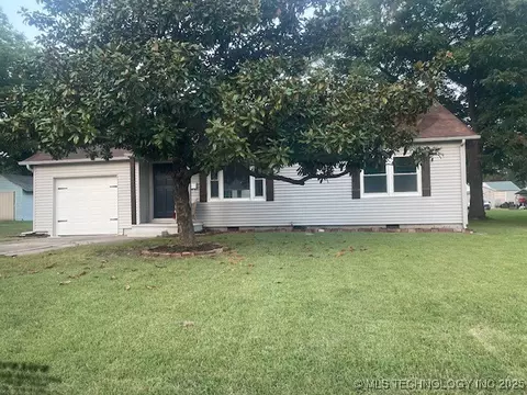115 N Indianola St, Pryor, OK 74361
