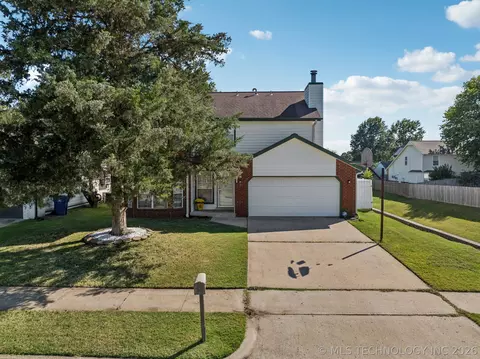 4441 W Queens St, Broken Arrow, OK 74012