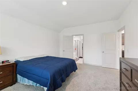 Bedroom - 7402 E Pittsburg Ct, Broken Arrow, OK 74014 photo 2 of 4