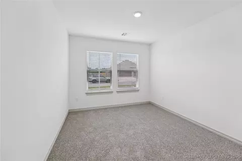 Bedroom - 7402 E Pittsburg Ct, Broken Arrow, OK 74014 photo 4 of 4