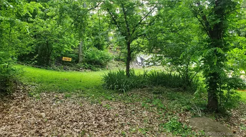 1274 Sleepy Hollow Dr, Catoosa, OK 74015