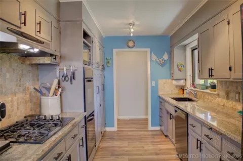 1573 E 58th St, Tulsa, OK 74105 photo 13