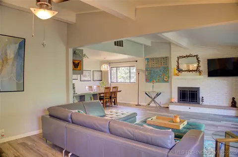 1573 E 58th St, Tulsa, OK 74105 photo 8