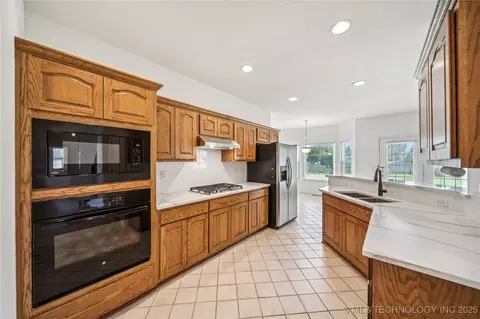 1509 E Dover St, Broken Arrow, OK 74012 photo 8