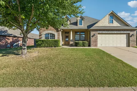 1221 E 134th St, Glenpool, OK 74033 photo 4