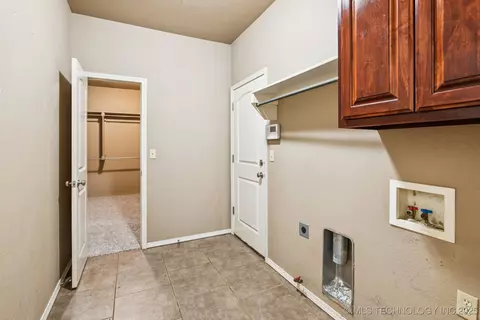 1221 E 134th St, Glenpool, OK 74033 photo 23