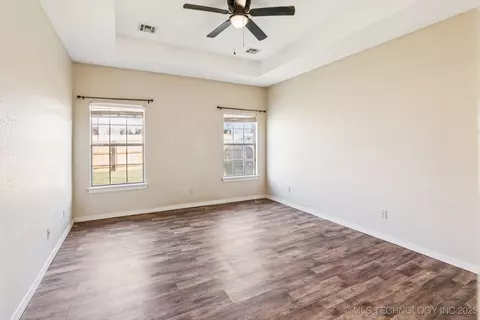1221 E 134th St, Glenpool, OK 74033 photo 18