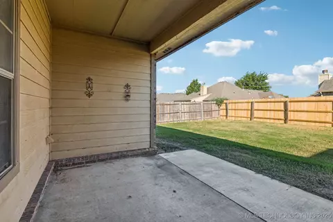 1221 E 134th St, Glenpool, OK 74033 photo 29