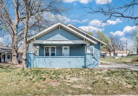 816 W Padon Ave, Blackwell, OK 74631