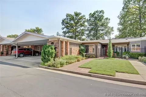 2116 E 59th Place 4f, Tulsa, OK 74105 photo 4