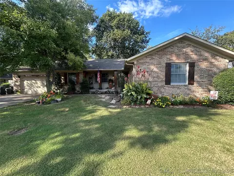 245 SE 17th St, Pryor, OK 74361