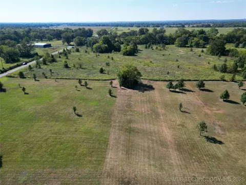 Undisclosed, Ada, OK 74820 photo 6