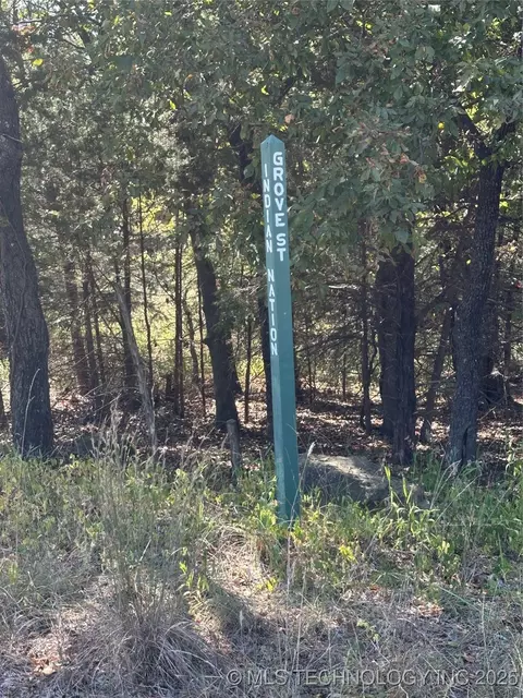 Grove, Canadian, OK 74425