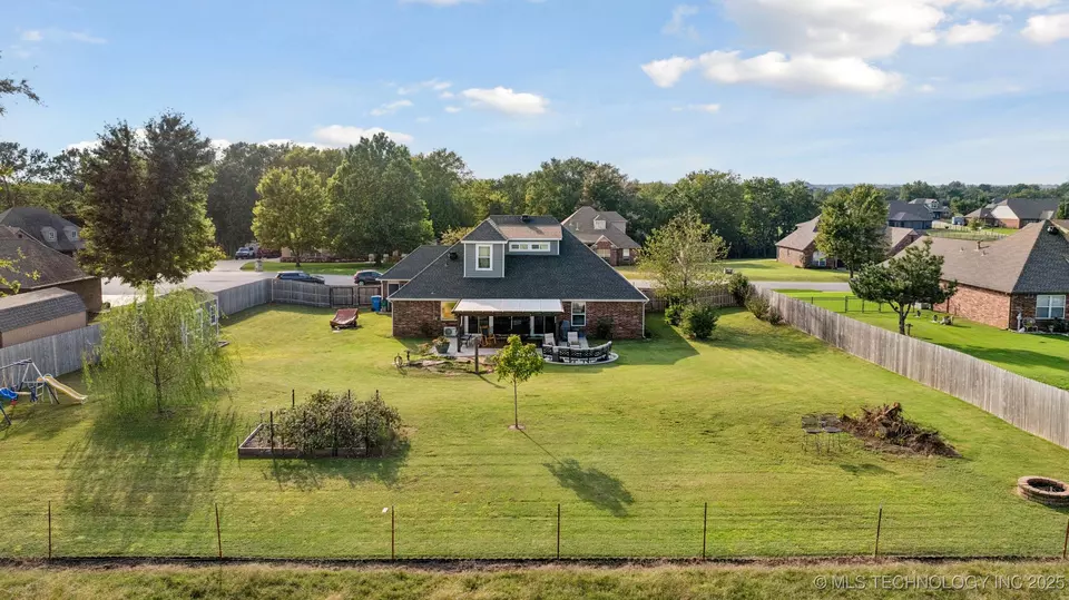 View/Area - 22485 Riverwood Dr, Claremore, OK 74019 photo 4 of 5