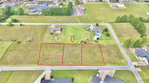 14 NW 5th St, Stigler, OK 74462