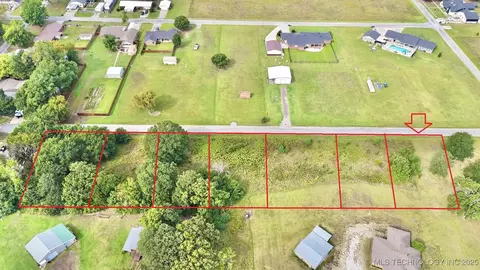 2 NW 4th St, Stigler, OK 74462