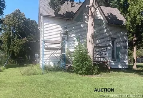 520 Howard St, Fairmont, OK 73736