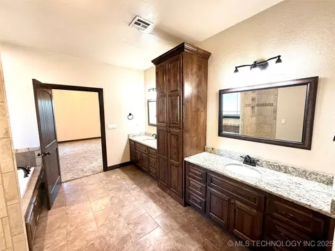 427996 E 1050 Rd, Checotah, OK 74426 photo 21