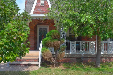 3401 E 4th Pl, Tulsa, OK 74112 photo 2