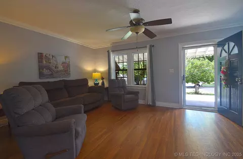 3401 E 4th Pl, Tulsa, OK 74112 photo 10