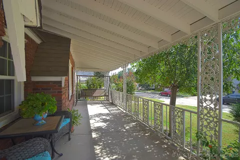 3401 E 4th Pl, Tulsa, OK 74112 photo 8