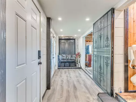 Entry Way - 25888 E 191st St S, Haskell, OK 74436 photo 1 of 6