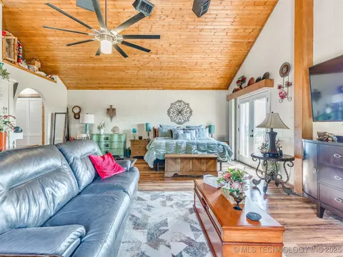 Bedroom - 25888 E 191st St S, Haskell, OK 74436 photo 1 of 5