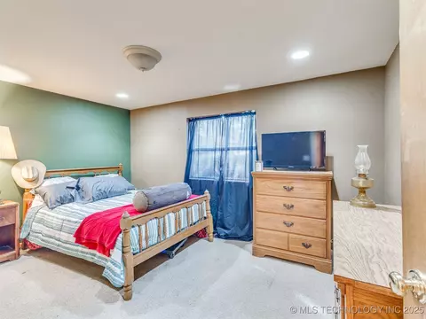 Bedroom - 25888 E 191st St S, Haskell, OK 74436 photo 5 of 5
